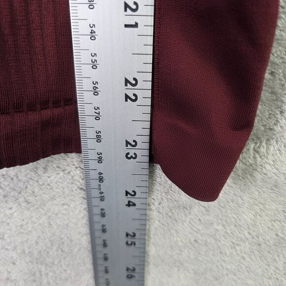 Womens Athleta Burgundy Ribbed Active Top Short Sleeve Polyester Blend Size M - Picture 5 of 6